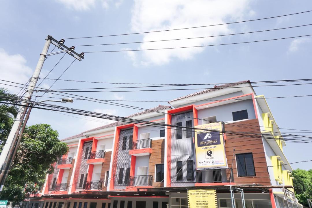 Photo of Buildings in Dinoyo