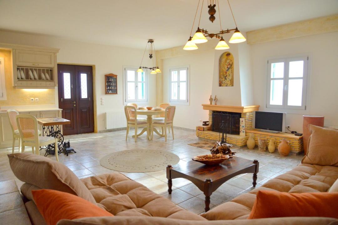 Photo of Livingroom in Tripiti