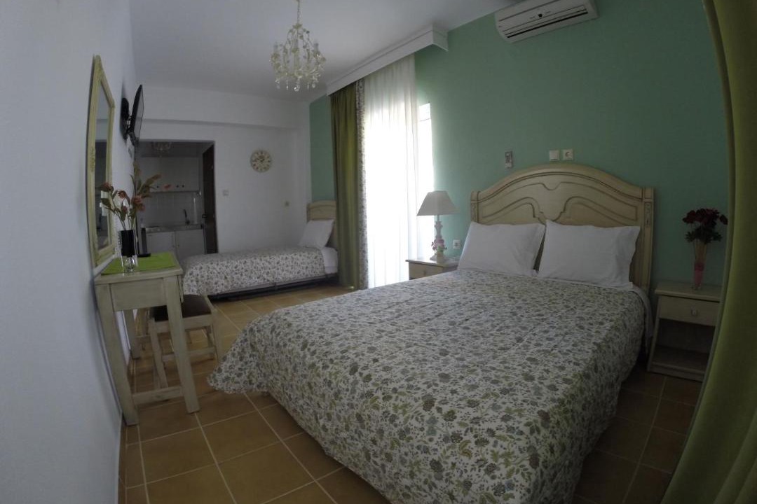 Photo of Others in Neos Marmaras