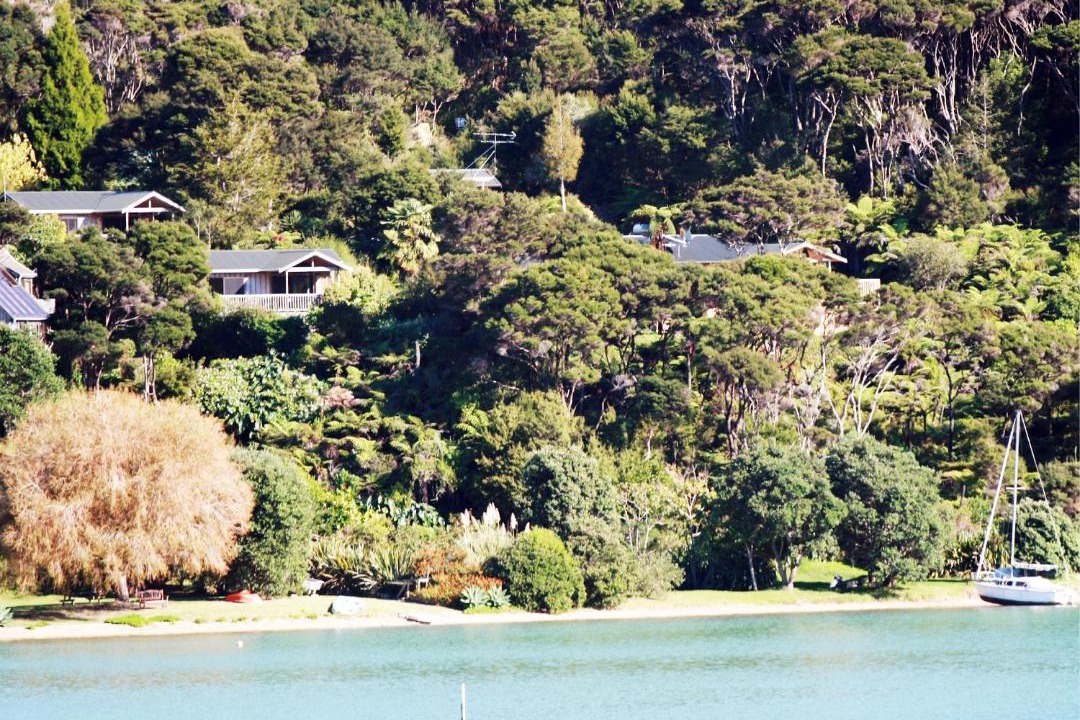 Photo of Others in Russell