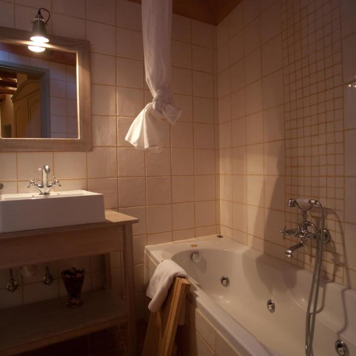 Photo of Bathroom in Papigo