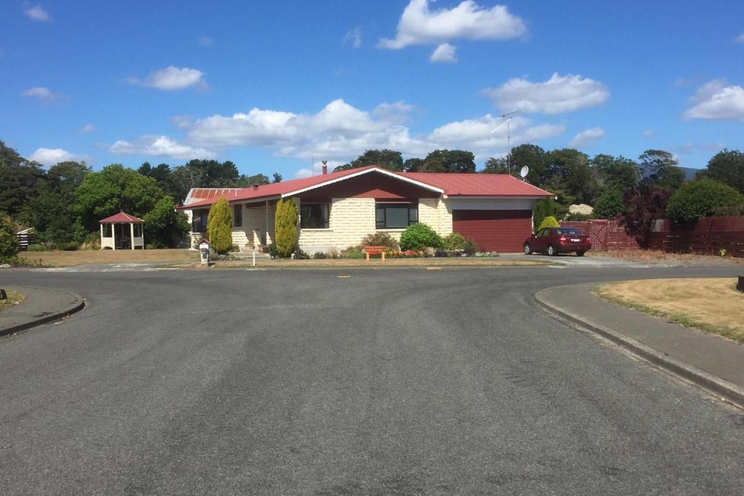 Photo of Buildings in Tuatapere