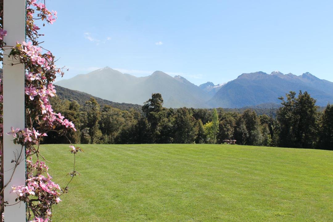 Photo of Others in Manapouri