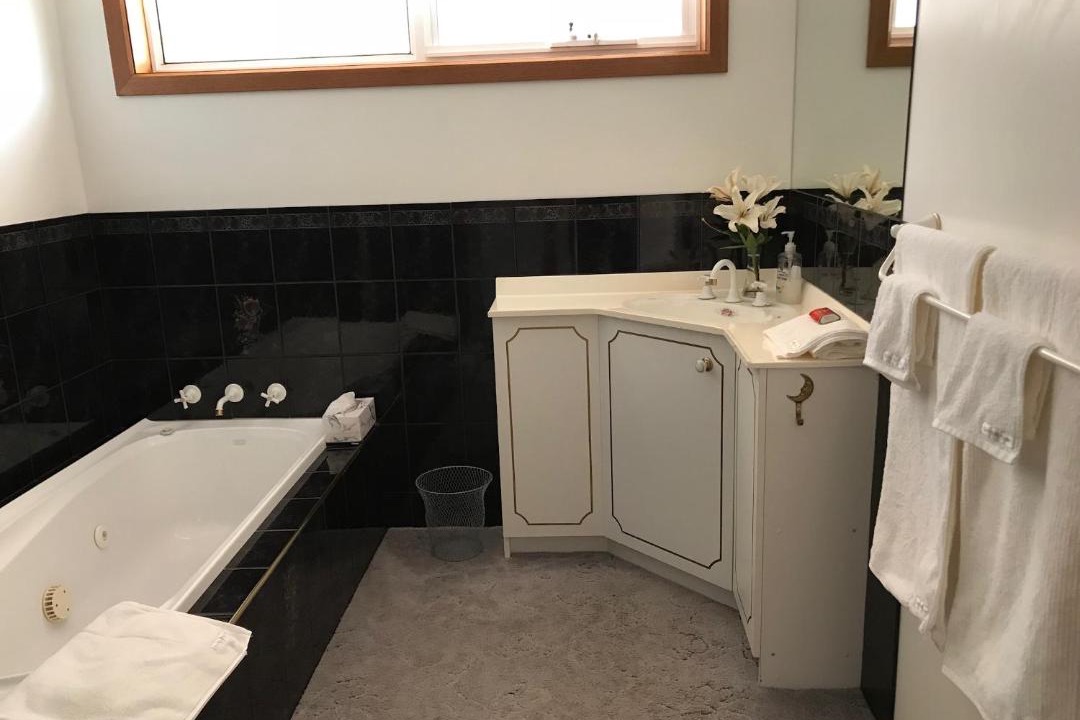 Photo of Bathroom in Penguin