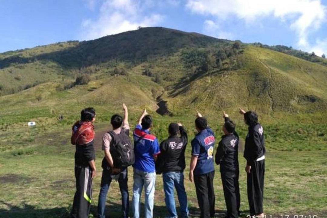 Photo of Human In Picture in Tosari