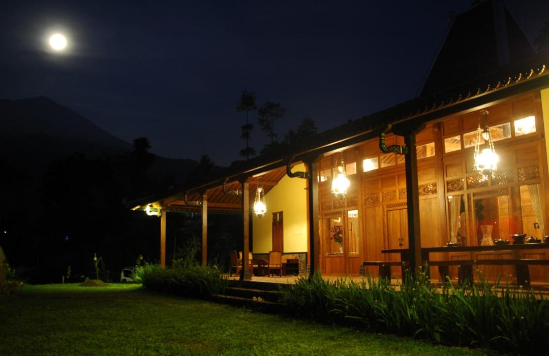 Photo of Buildings in Hargomulyo