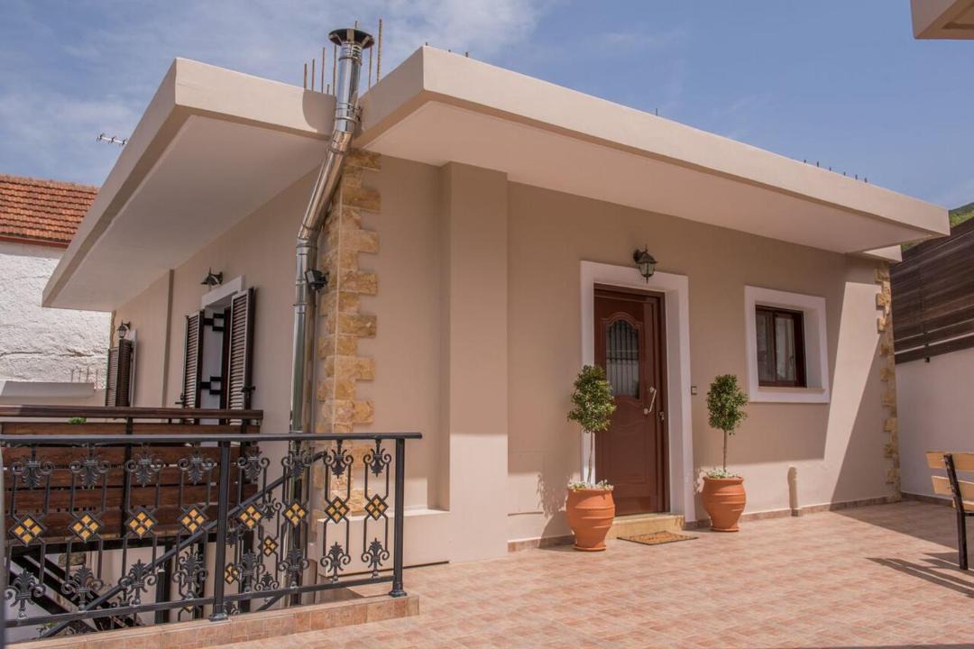 Photo of Others in Elos