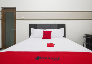 RedDoorz Syariah Near Marvell City Mall 2