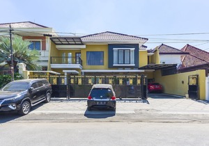 RedDoorz Syariah Near Marvell City Mall 2