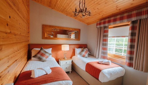 Luxury 2-bed lodge 