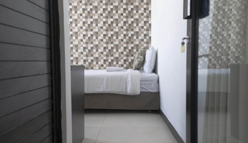 Basic Single Room, 1 Twin Bed, Courtyard View