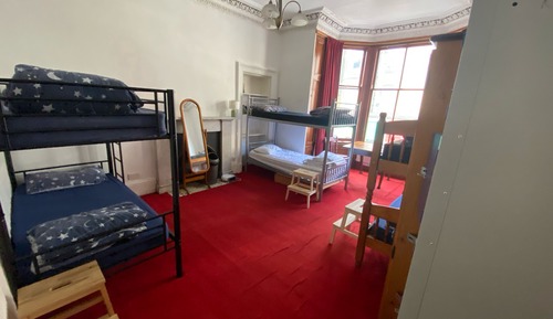 Shared Dormitory, Women only (6 people)