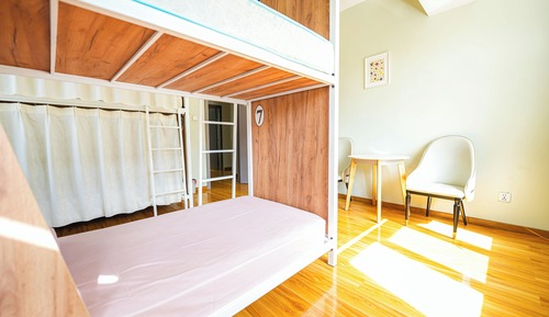 Shared Bunk Beds Room with 4 Beds Number 2