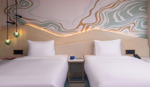 Standard Room, 2 Twin Beds, City View