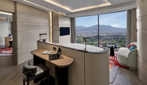 Suite, 1 Bedroom (Sky View)