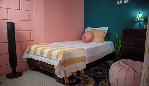 Deluxe Single Room, 1 Twin Bed, Shared Bathroom