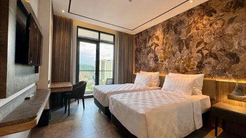 Deluxe Twin Room with Balcony