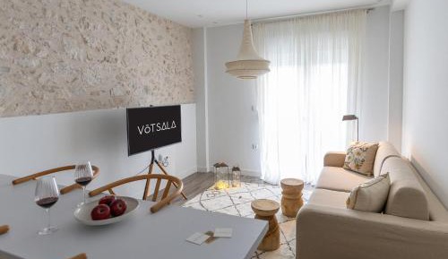 One-Bedroom Apartment with Balcony