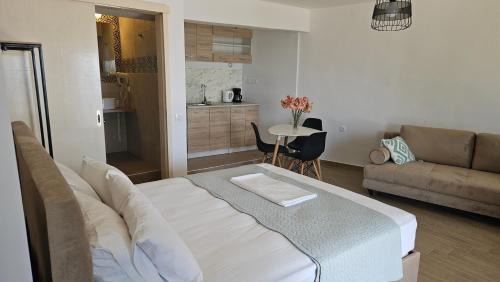 Studio with Sea View