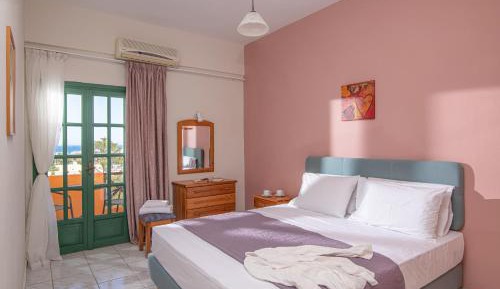 Superior One-Bedroom Apartment with Sea View