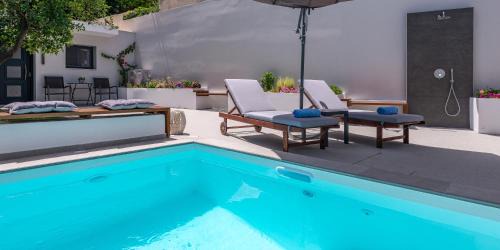 Two-Bedroom Apartment with Pool View