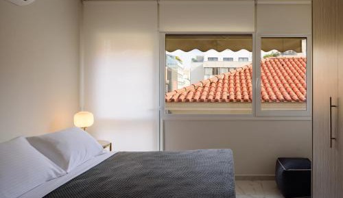 Two-Bedroom Apartment with Ermou Street View