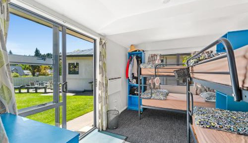 Bed in 6-Bed Mixed Dormitory Room