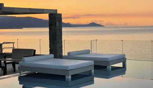 One-Bedroom Apartment With Side Sea View 