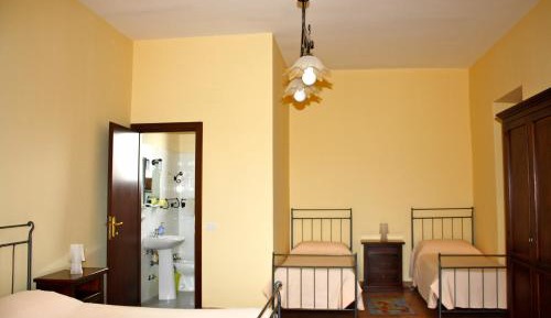 One-Bedroom Apartment (4 Adults)