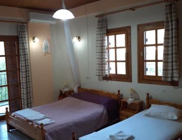 Triple Room with Mountain View