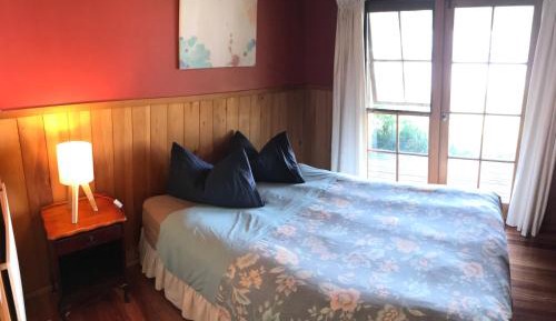 Double Room with Shared Bathroom (Backpacker style)
