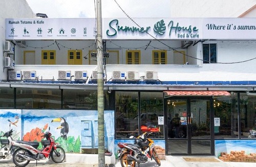 Bukit Bintang Hotel | OYO 90121 Summer House Bed & Café