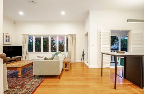 Grey Lynn House | Modern Classic Summar