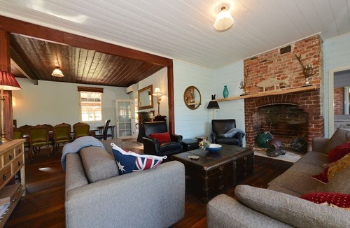 South Bruny House | Ventnor Guest House ~enchanting Cottage!