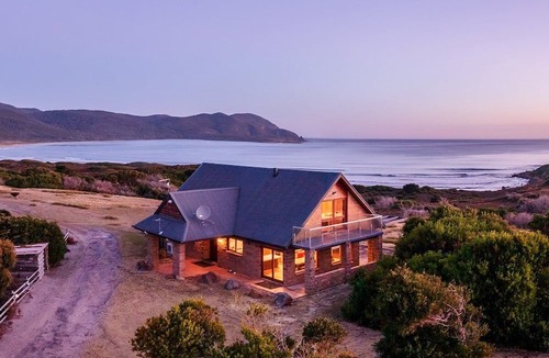 South Bruny House | Cloudy Bay Villa ~ some of the best sea views in Tasmania!