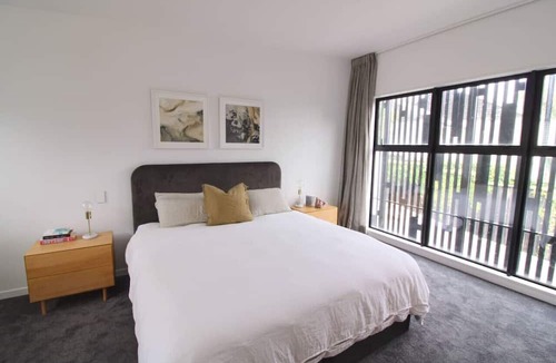 Hauraki House | Exclusive High End Hauraki Home