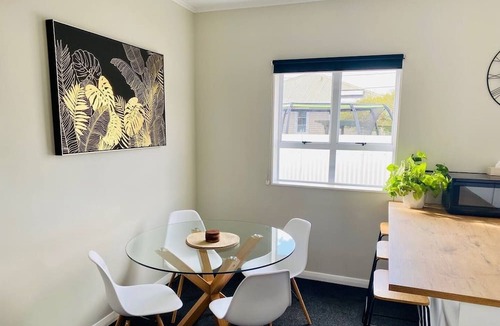 Petone House | Petone Beach - Entire Villa & Optional Sleep-Out