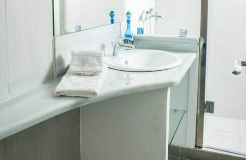 Nea Chalkidona Apartment | Sunny flat w/h balcony and homey feel near metro