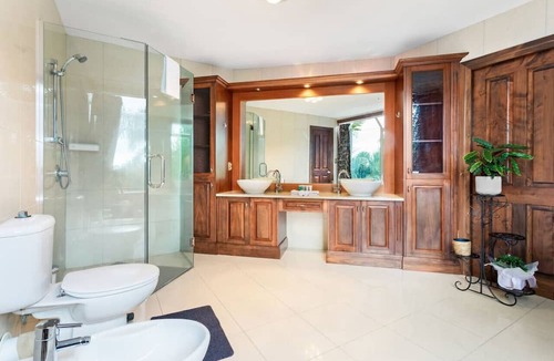 Whitford House | Countryside Zen Estate with Sea views and Pool