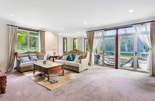 Whitford House | Countryside Zen Estate with Sea views and Pool