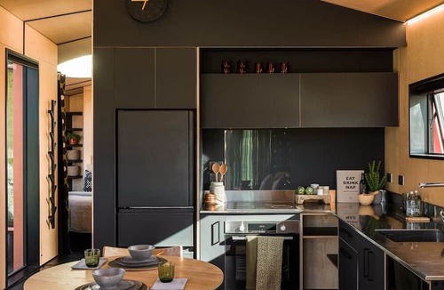 Ben Ohau Cabin | Skylark Cabin – Private Luxury Escape with Hot Tub