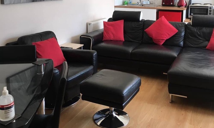 Montrose House | Ivy Cottage : golf, fishing, walks, beach nearby Show calendar